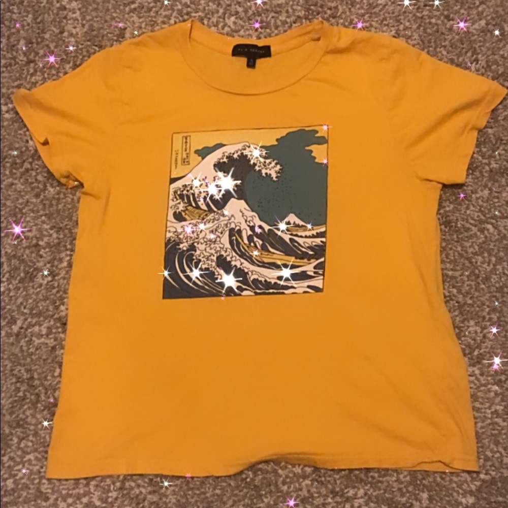 ✨yellow “Under A Wave Off Kanagawa” shirt✨